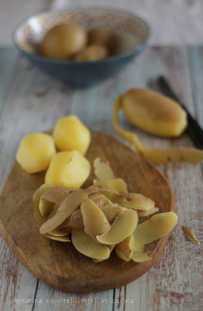 bucce di patate cacio e pepe